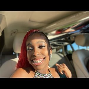 Meet your Posher, Jakeria